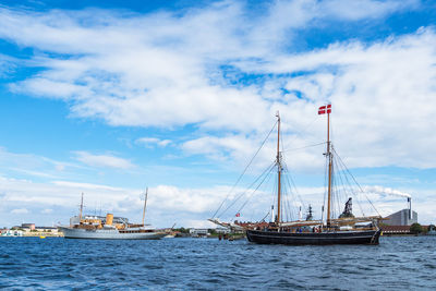 Boats sailing in sea