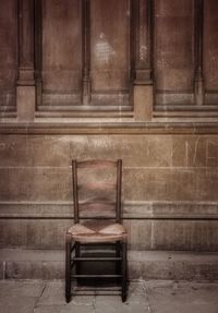 Empty bench in room