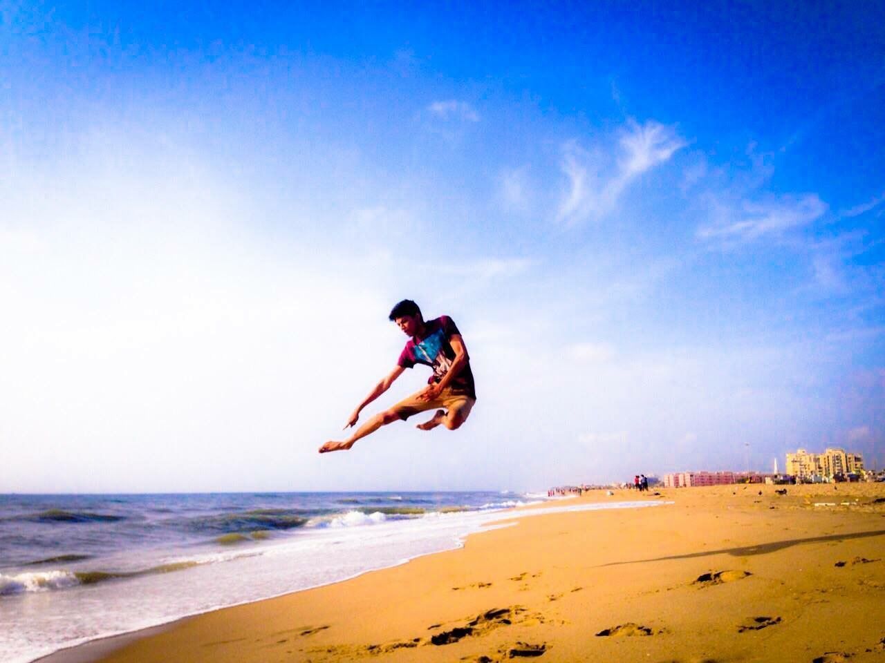 beach, sea, sand, leisure activity, lifestyles, water, horizon over water, shore, full length, sky, vacations, enjoyment, nature, scenics, tranquility, tranquil scene, beauty in nature, summer