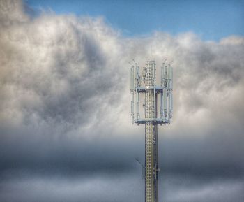 Low angle view of cloudy sky