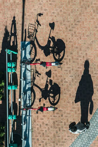 Graffiti on wall