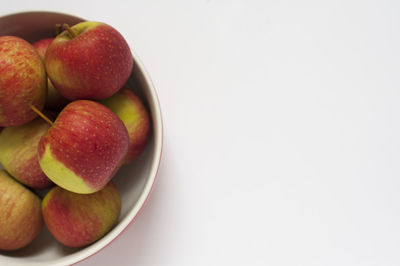 High angle view of apples in bowl