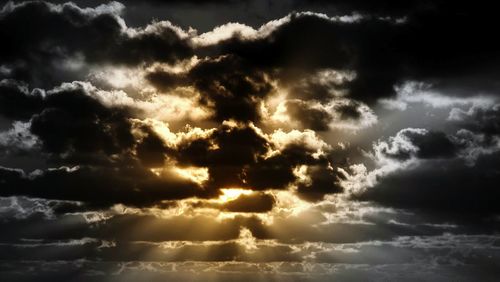 Low angle view of cloudy sky