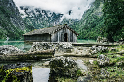 Atmospheric view of a boat house at obersee/königssee national park, berchtesgaden, bavaria, germany