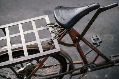 Detail of classic vintage saddle of saleng or tricycle or three-wheel bicycle