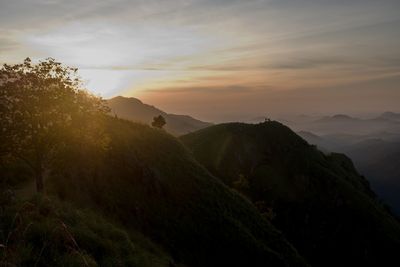 Sunrise on the little adam's peak