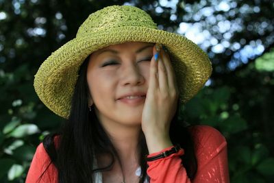 Close-up portrait of young woman