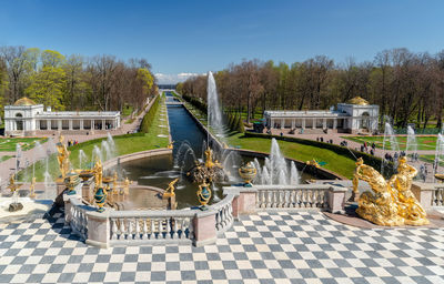 Fountain in water. view from above. peterhof