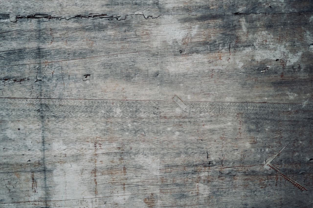 FULL FRAME SHOT OF WEATHERED WOOD