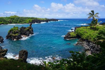 Scenic view of sea against sky on a tropical island in hawaii