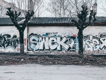 Graffiti on wall of building