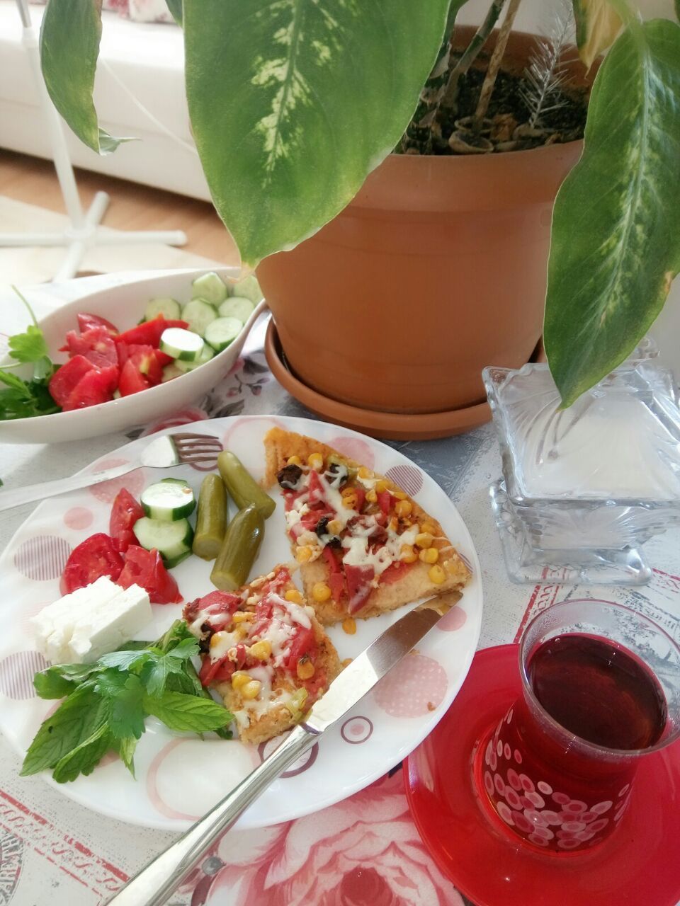 indoors, high angle view, table, freshness, close-up, ready-to-eat, no people, green color, beverage