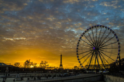 Ferris wheel at sunset