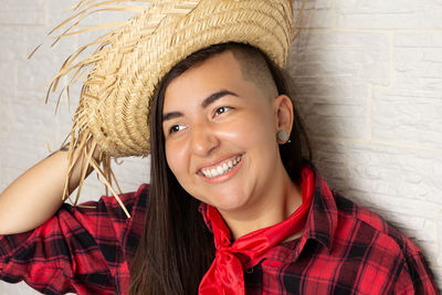 Portrait of smiling young woman