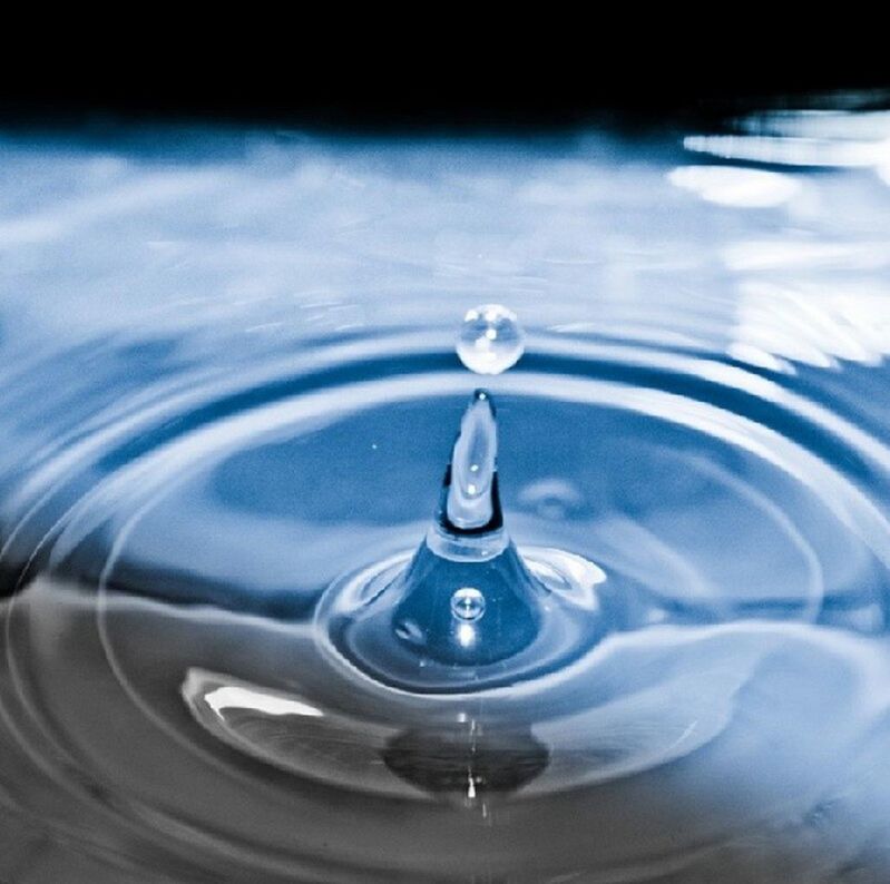 CLOSE-UP OF WATER DROP