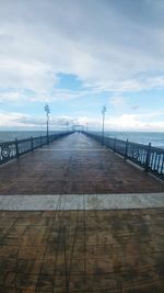 Surface level of pier on sea