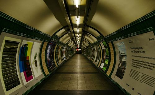 Underground underground walkway