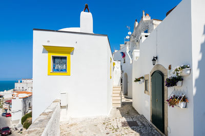 Typical white house in peschici, apulia, italy