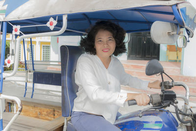 Portrait of a smiling young woman