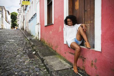 Beautiful model posing for the photo on the streets of pelourinho. salvador, bahia, brazil.