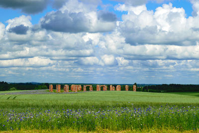 Unofficial tourist attraction that resembles the famous stonehenge in great britain,smiltene latvia