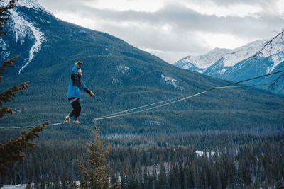 Highlining on a cold day
