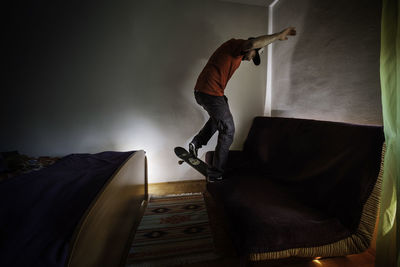 Indoor skateboarding during quarantine time