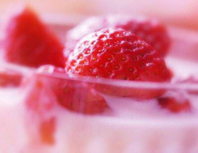 red, food and drink, close-up, freshness, indoors, food, selective focus, still life, healthy eating, focus on foreground, fruit, no people, detail, table, indulgence, strawberry, high angle view, bowl, ready-to-eat, sweet food