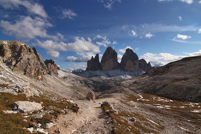 Tre cime di lavaredo - dolomiti - italy - panoramic view of mountains against sky