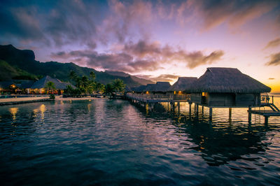 Scenic view of ocean against sky in moore's, french polynesia