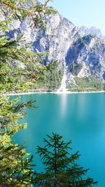 Scenic view of sea against mountain