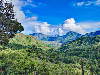 Beautiful scenery in sembalun near rinjani volcano in lombok, indonesia.