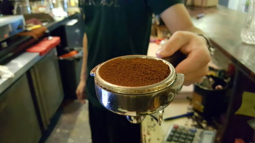 Coffee grinding preparation 