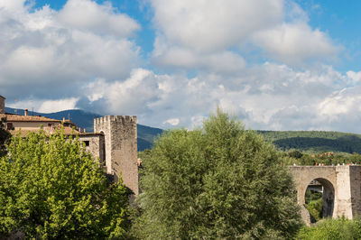 Besalu was designated as a national historic site in 1966. 