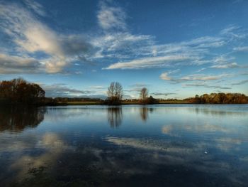 View of lake against sky