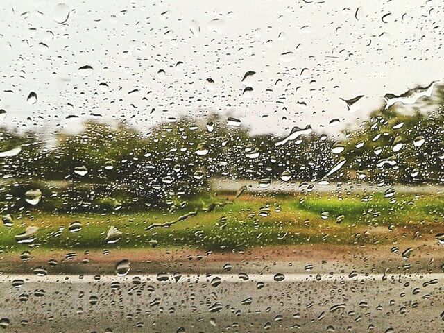 WATER DROPS ON WINDOW