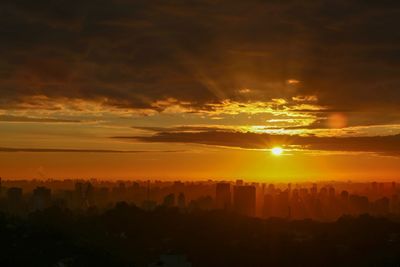 Nascer do sol em são paulo 