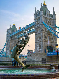 Statue of bridge