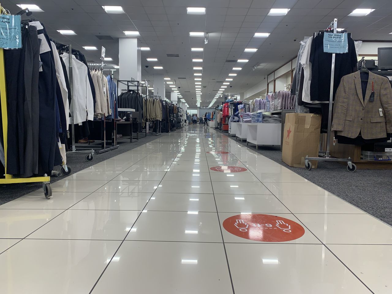 shopping, store, indoors, retail, clothing, clothing store, shopping mall, building, boutique, fashion, consumerism, rack, business, business finance and industry, no people, flooring