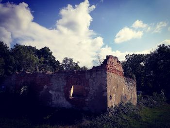 Abandoned built structure against sky