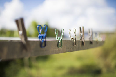 Clothes pegs on a clothing line