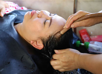 When to relax and wash your hair in house