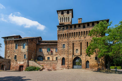 View of old ruin building against sky