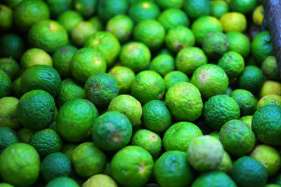 Limes in the market