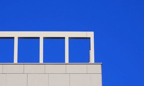 Blue sky seen from open