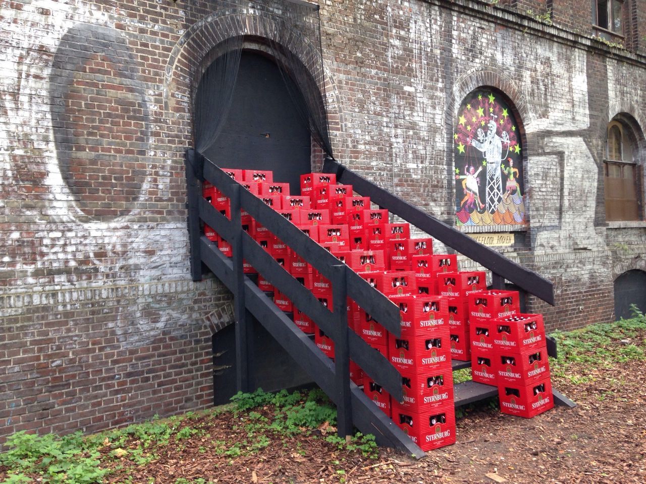 red, architecture, built structure, building exterior, arch, brick wall, wall - building feature, transportation, stone wall, day, street, old, history, outdoors, no people, abandoned, brick, wall, window, building