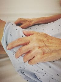 Close-up of hand holding bread