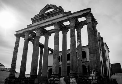 Low angle view of historical building against sky in mérida