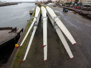 Blades for wind farms are in port