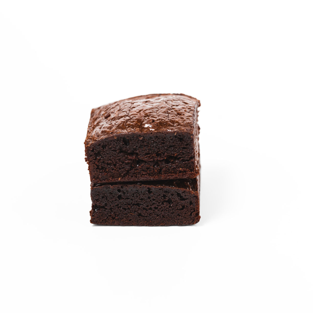 CLOSE-UP OF CHOCOLATE ICE CREAM OVER WHITE BACKGROUND